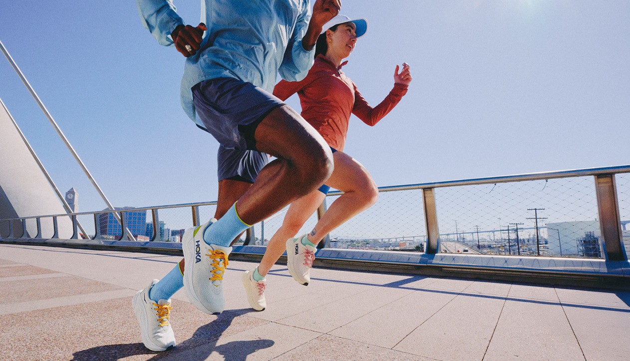 Maak kennis met de HOKA Arahi 8